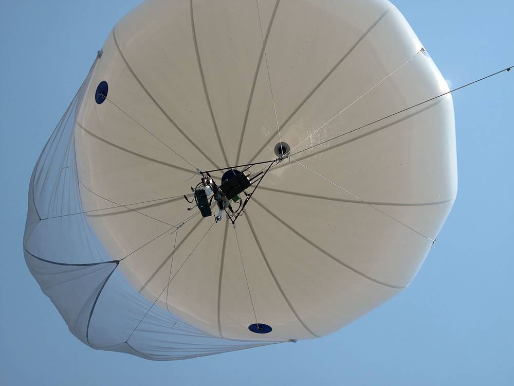 balloon-aerial-photography-system-for-compact-cameras-view-from-bellow